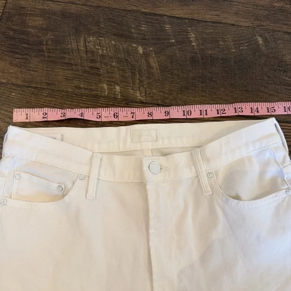 Mother The Insider Crop Step Fray in White Size 30